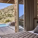 Apsila Pool 4*