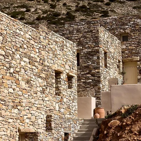 Apsila Pool Kamares (Sifnos)