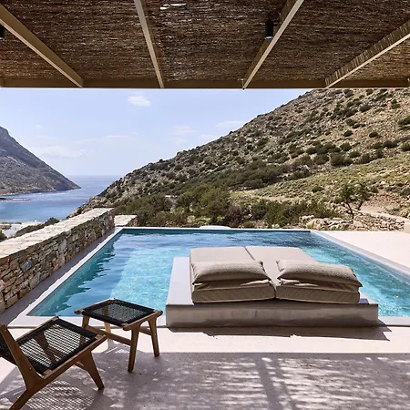 Apsila Pool Kamares (Sifnos)