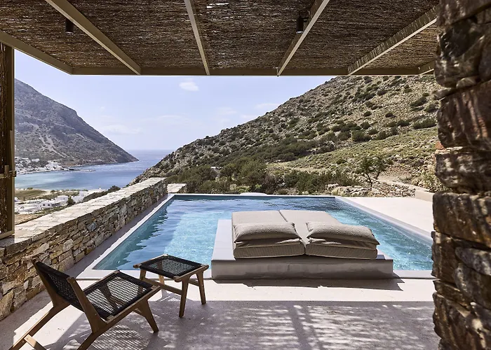 Apsila Pool Aparthotel 4*